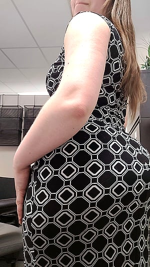 Tight Dress Temptation: Annie's Curvy Confidence