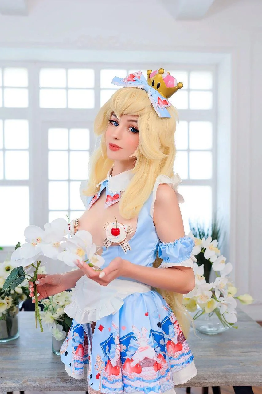 Princess Peach by Axilirator picture 1 of 1