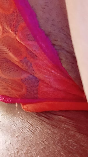 Lace and Lust: Horrorhotgirl19's Seductive Snap