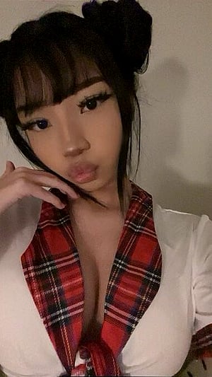 Tight_Lab_2693's First Drop: Cosplay Cutie Alert