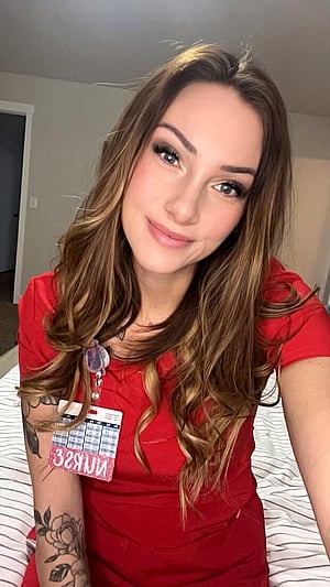 31 and Scrubs Off Duty: MILF Nurse Fantasy