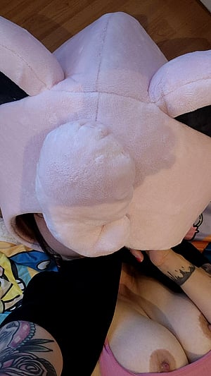 Im Jigglypuff - DizzyDora Serves Curves and Teases