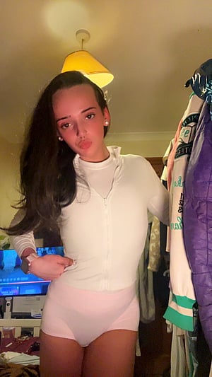 Oops, hope my friends dont see this cheeky snap
