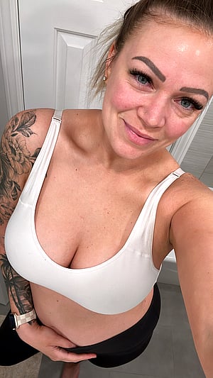 I'm Ready to Fulfill Your Hot MILF Fantasy