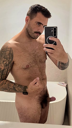Big Hands, Bigger Vibes