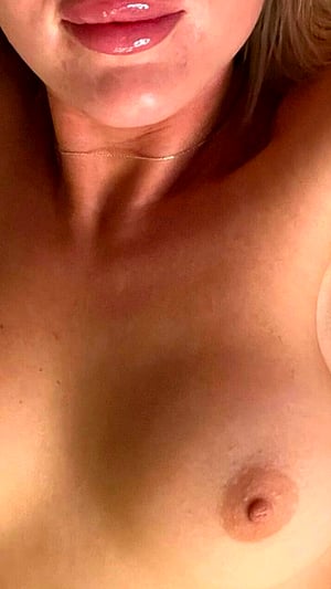 Tongue Trails From My Pits To My Pussy - realkitxo