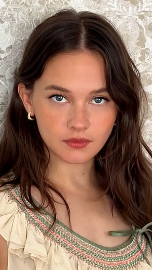 Cailee Spaeny: A Vision of Pure Allure