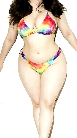 Kat Dennings Just Served Major Curves And We're Not Okay