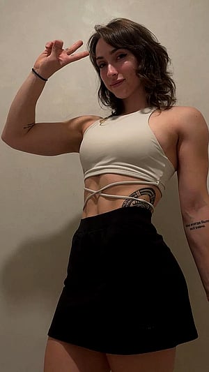 Feeling Flirty, Looking Fine