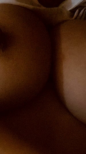 Hello Girl Drops a 'Hellooooo' That's Too Hot to Ignore