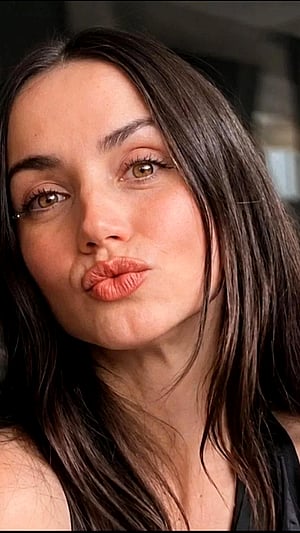 Ana de Armas Steals the Show