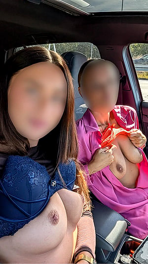 Saggy or Stunning: Moms Need Your Pick