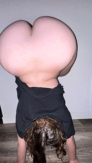 Give Me a Try: SLIMthickn's Alluring Ass Appeal