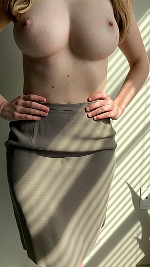 Office vibes but make it spicy: Lucy LaBelle's Monday teaser