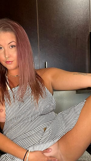 Monday Motivation: Stroke It To My Curves And Start Your Week Right