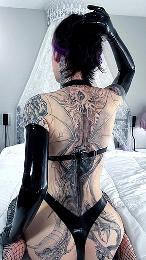 Back progress that's looking seriously sculpted