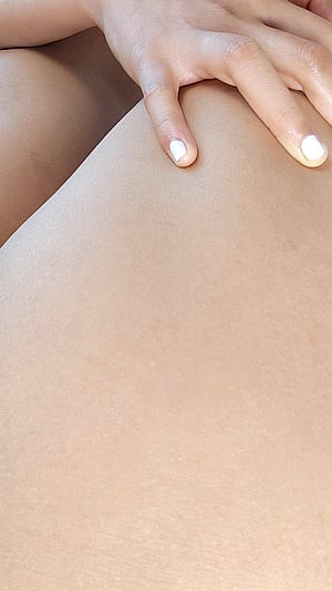 Face or Dick First? Her Curves Will Make You Choose